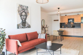 African-Style Apartment - stadtnah, Parkplatz, E-Ladestation für Auto & Fahrräder, Gitterbox für Fahrräder, Fitnessstudio